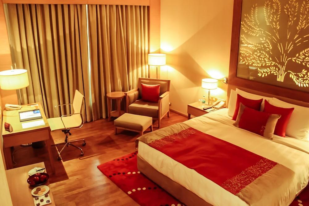 Radisson Blu Hotel New Delhi Dwarka Pokój zdjęcie A room at the Taj Bengal