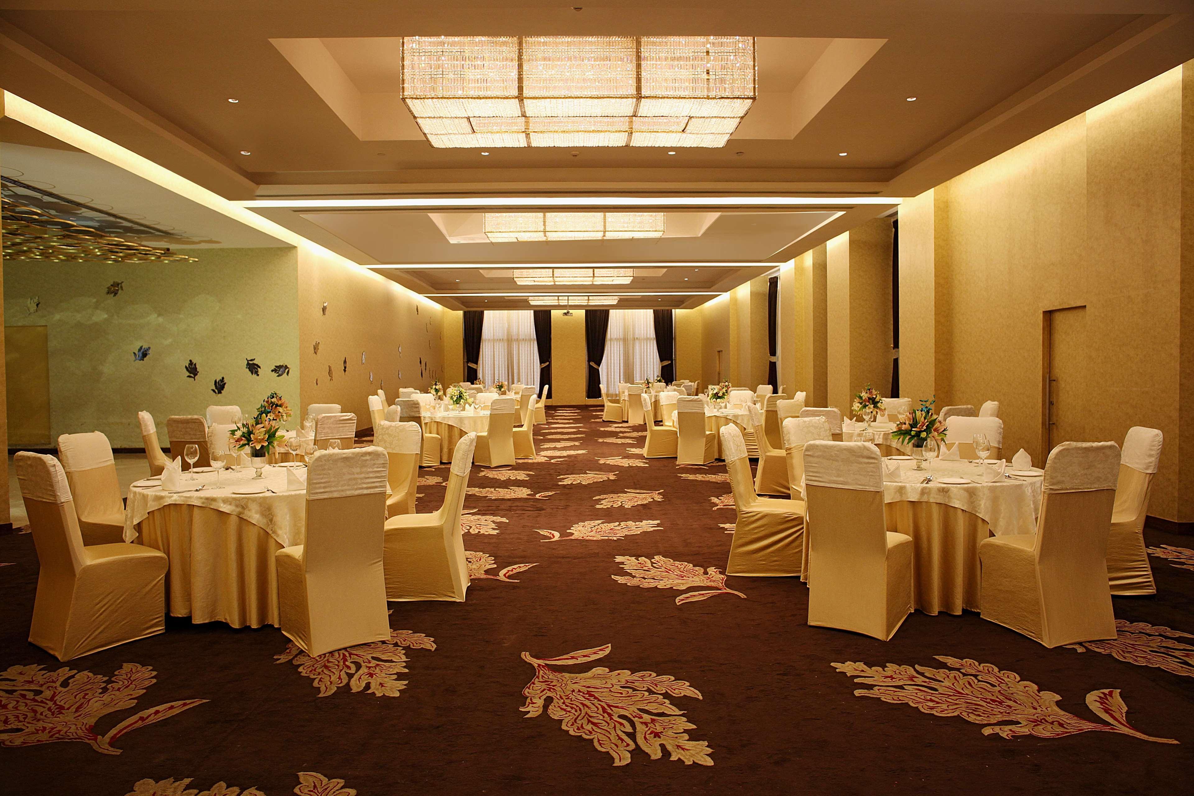Radisson Blu Hotel New Delhi Dwarka Zewnętrze zdjęcie The ballroom