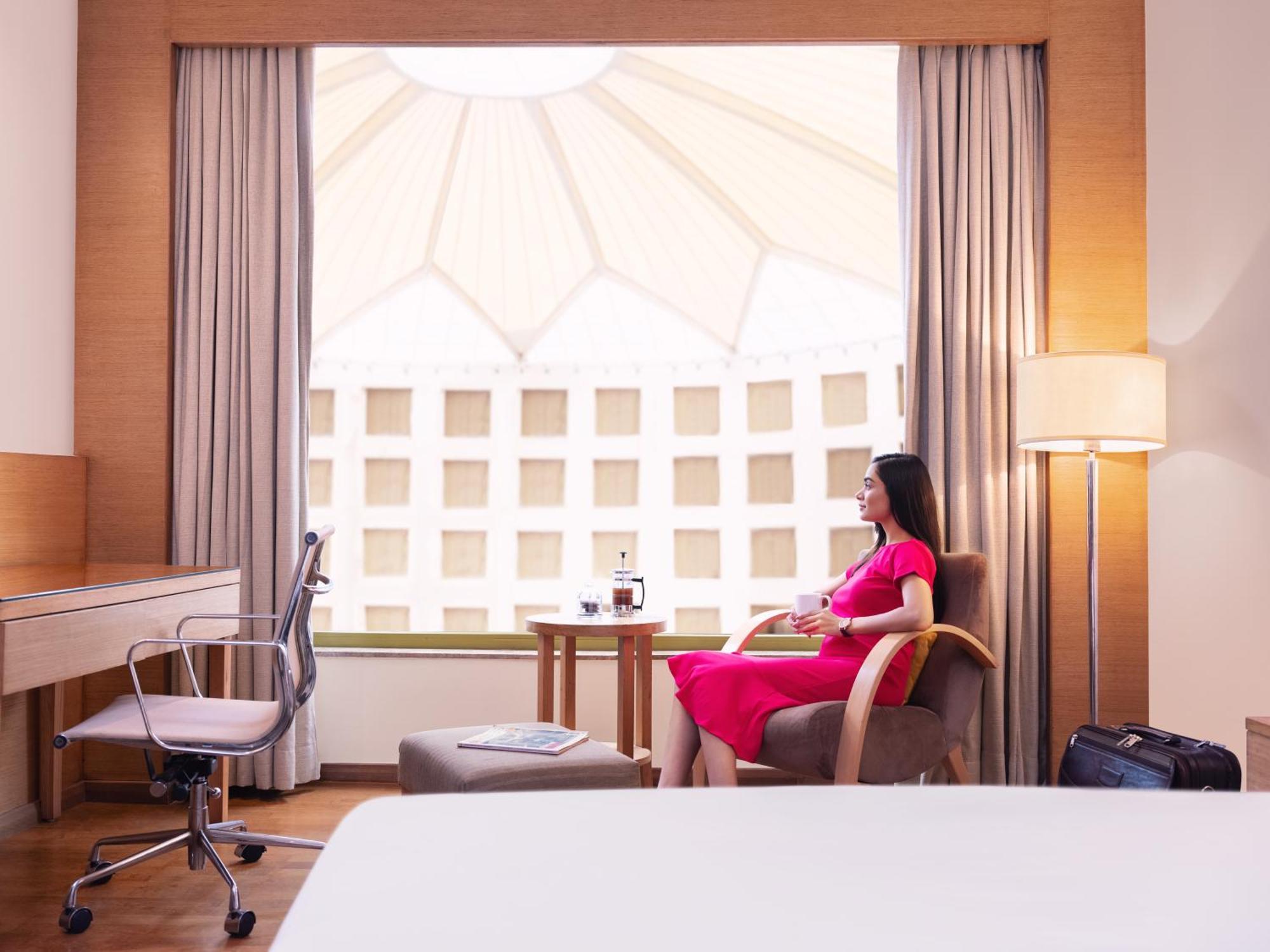 Radisson Blu Hotel New Delhi Dwarka Zewnętrze zdjęcie A room at the hotel