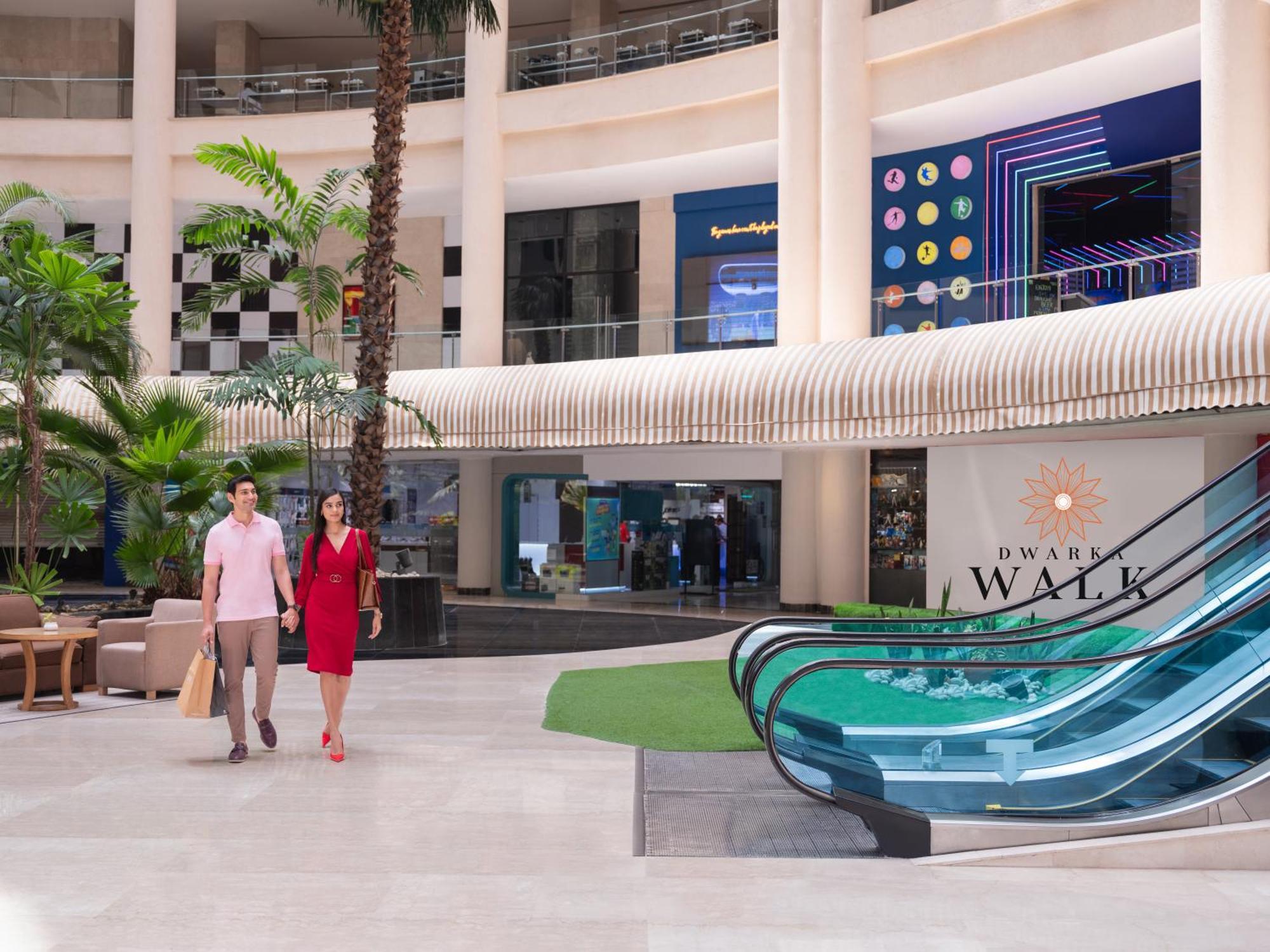 Radisson Blu Hotel New Delhi Dwarka Zewnętrze zdjęcie The Walk