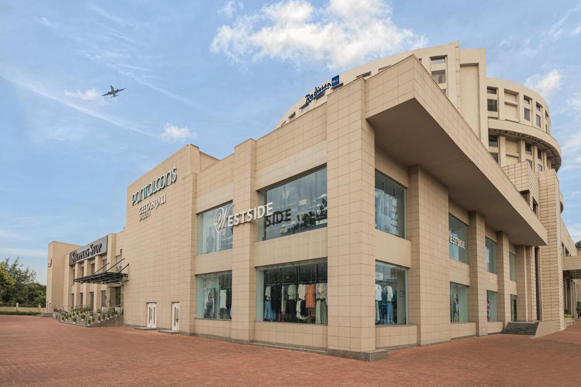 Radisson Blu Hotel New Delhi Dwarka Zewnętrze zdjęcie Westside, a lifestyle retail store in India