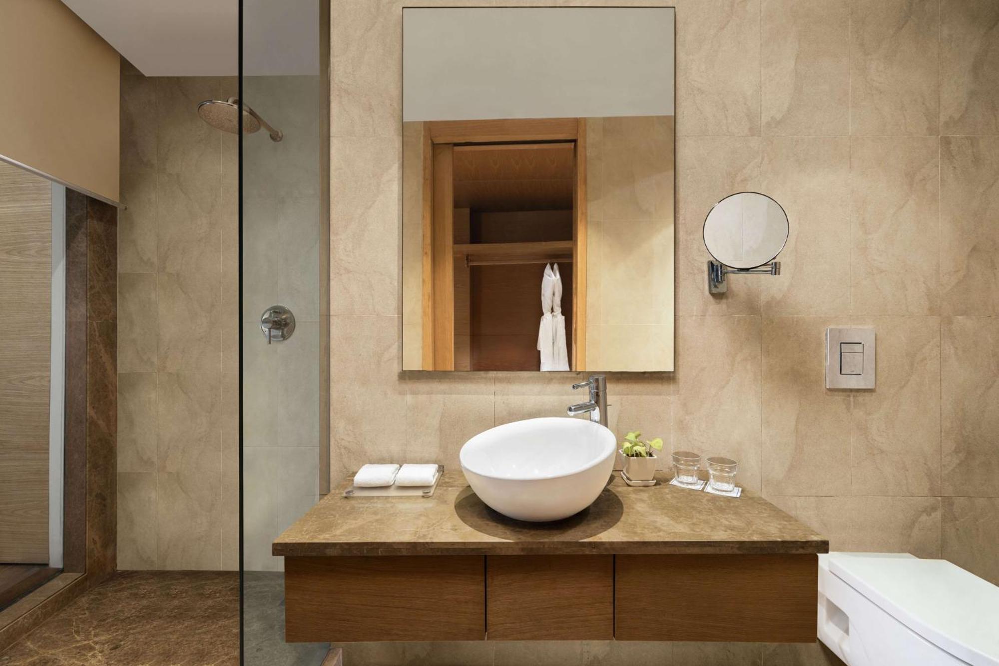 Radisson Blu Hotel New Delhi Dwarka Zewnętrze zdjęcie
